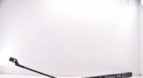 Volkswagen Touran I Windshield/front glass wiper blade 2K1955410B