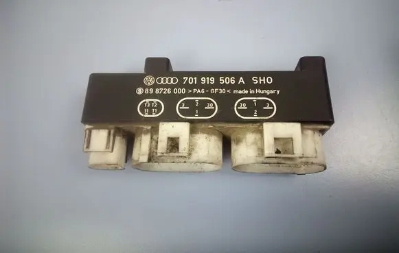 Coolant fan relay