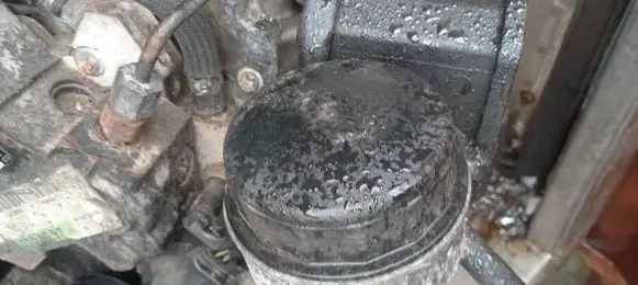 Mercedes-Benz R W251 Oil filter cover 