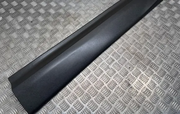 Hyundai Santa Fe Front door trim (molding) 877222W000