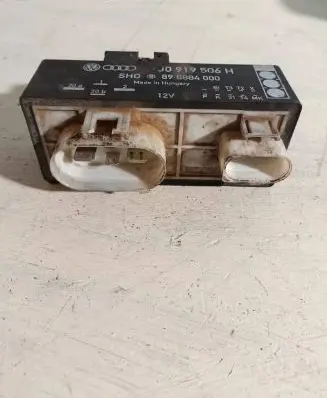 Audi A3 S3 8L Coolant fan relay 1J0919506H 898884000