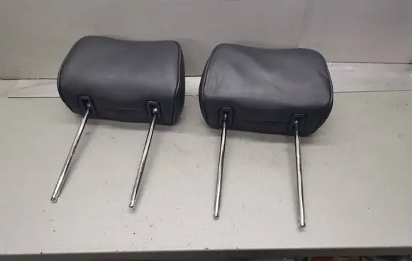 Peugeot 607 Front seat headrest 