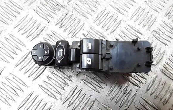 Citroen DS3 Electric window control switch
