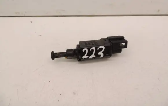 Skoda Fabia Mk1 (6Y) Brake pedal sensor switch 927189D D223