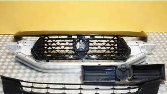 Honda Accord X Front bumper upper radiator grill 71200-30A