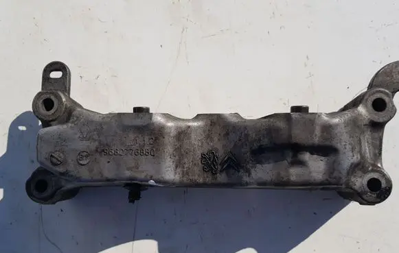Peugeot 508 Engine mounting bracket 9682776880