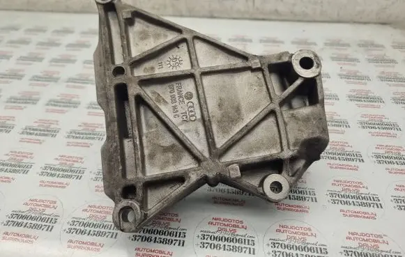 Volkswagen Touareg I Engine mounting bracket 070903143C