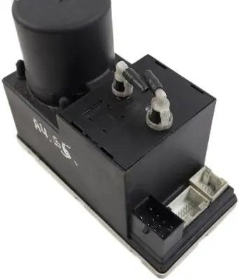Audi A3 S3 8L Central locking vacuum pump 8L0862257L