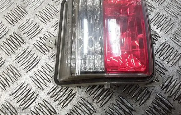 Tailgate rear/tail lights