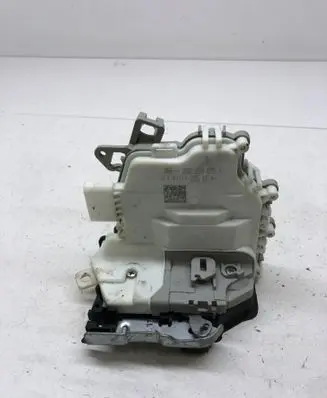 Audi A3 S3 8V Rear door lock 8K0839015F