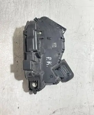 Volkswagen Touran III Front door lock 5TB837015A A046465