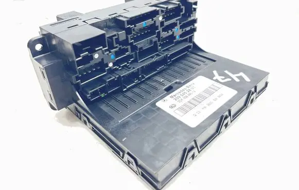 Mercedes-Benz CLK A209 C209 Fuse module 2095452801 5DK00848514