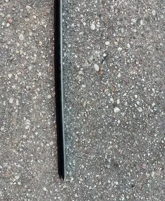 BMW 5 E39 Front door glass trim molding 8185815
