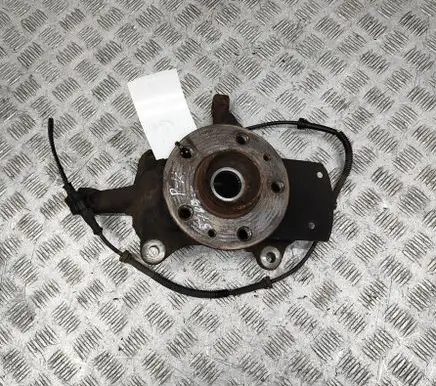 Opel Vivaro Front wheel hub 93866697