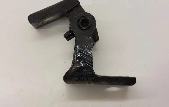 Volkswagen Tiguan Front door upper hinge 5N0831402