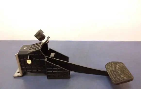 SsangYong Tivoli Accelerator throttle pedal 