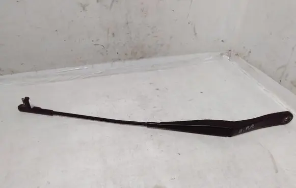 Opel Astra H Front wiper blade arm 13111220