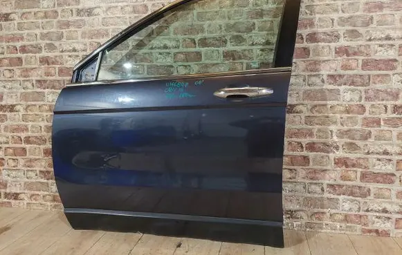 Honda CR-V Front door
