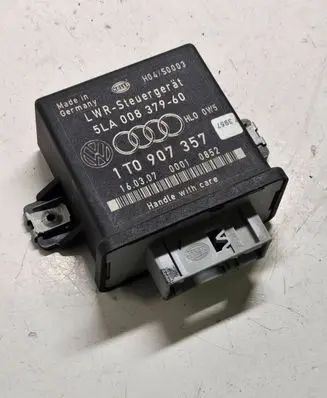 Skoda Octavia Mk2 (1Z) Light module LCM 5LA00837960 1T0907357 160307