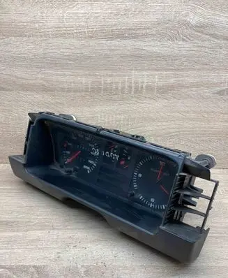 Audi 80 90 B2 Speedometer (instrument cluster) 811919036A 81117331