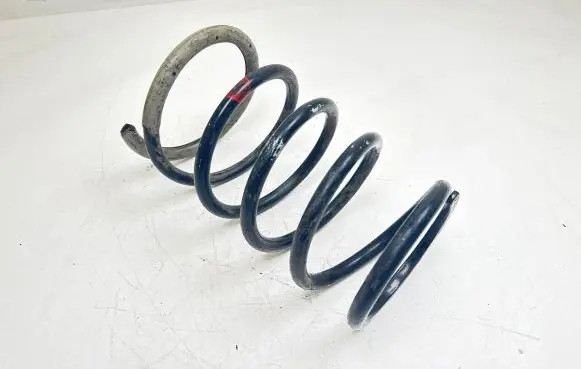 Nissan X-Trail T30 Rear coil spring