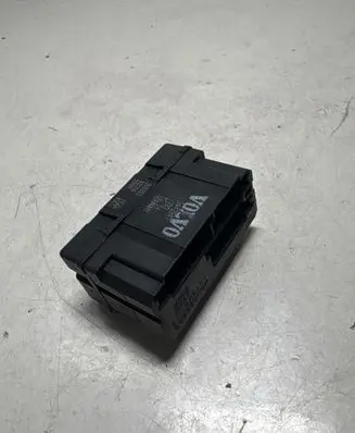 Volvo V70 Seat heating relay 9442947 200000 02316