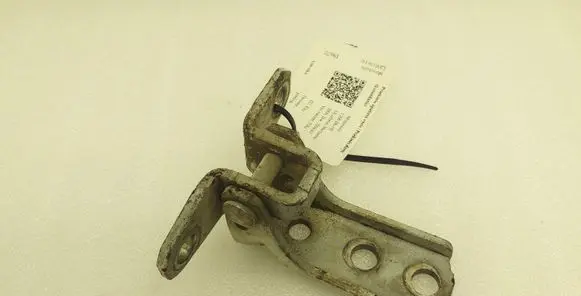 Mitsubishi L200 Front door lower hinge 