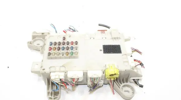 Lexus LS 430 Fuse box set 8273050090