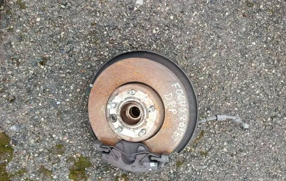 Ford Focus Front wheel hub