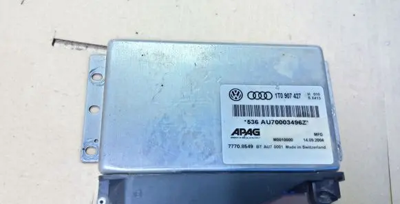 Volkswagen Touran I Gearbox control unit/module 1T0907427 77708549