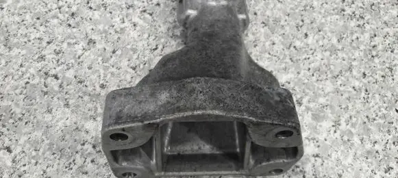 Mercedes-Benz C W204 Engine mounting bracket 6282230204