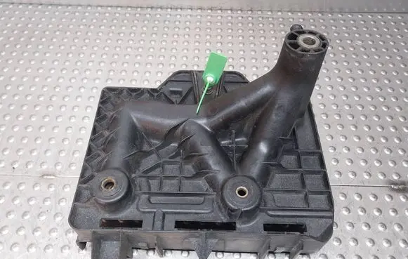 Volkswagen Polo IV 9N3 Battery box tray S26380490 5Z0915331A