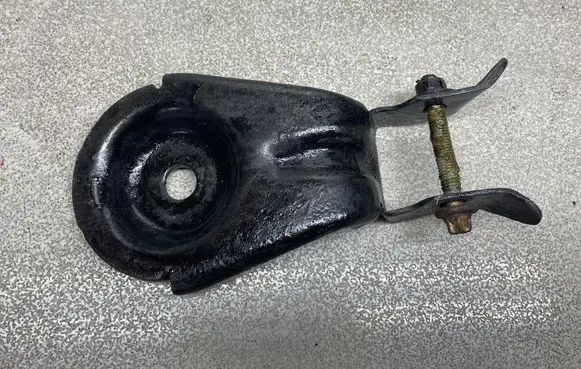 Opel Insignia A Radiator mount bracket 13271699