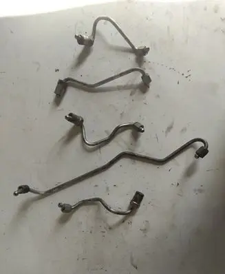 Toyota Avensis T250 Fuel injector supply line/pipe 