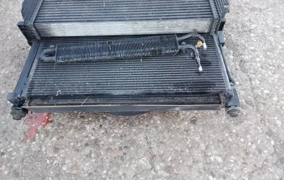 Jeep Grand Cherokee Radiator set 