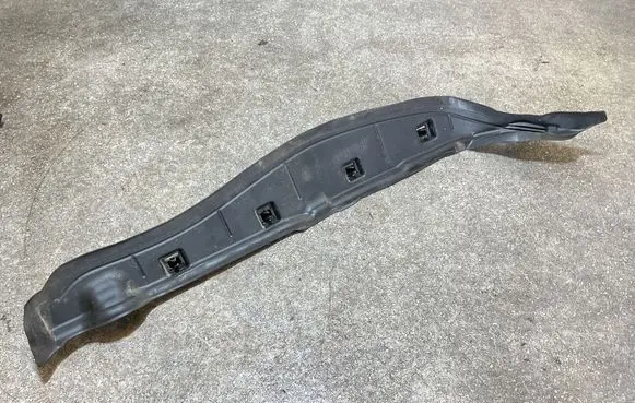 BMW 3 G20 G21 Fender end trim 7433819 114282A1 A6135M27
