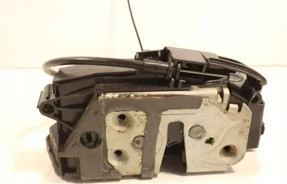 Volvo V60 Front door lock 31301739