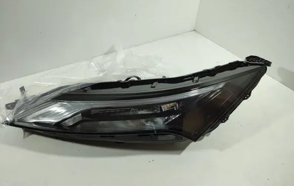Nissan X-Trail T33 Headlight/headlamp