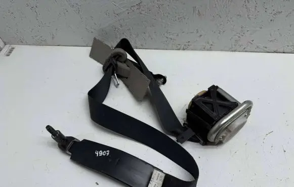 Nissan X-Trail T31 Front seatbelt C9340N