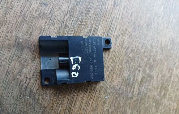 BMW 5 E60 E61 Bluetooth antenna 692846 845069284601 921800002
