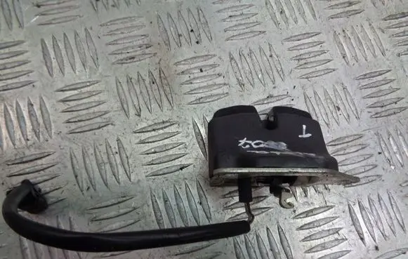 Mercedes-Benz C AMG W202 Engine bonnet/hood lock/latch loop/hook 