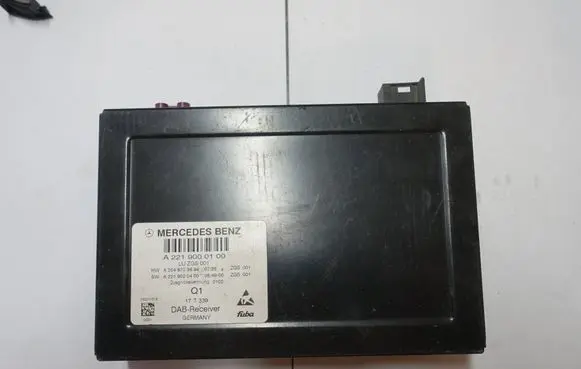 Mercedes-Benz CLS C218 X218 Antenna control unit A2219000100