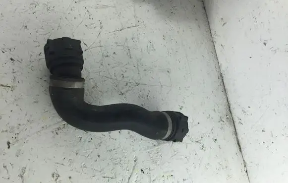 BMW X5 F15 Engine coolant pipe/hose 8572127