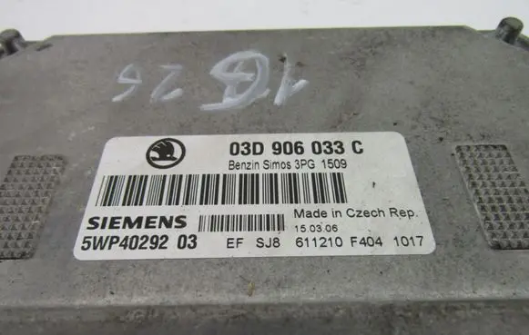 Skoda Fabia Mk1 (6Y) Engine control unit/module 03D906033C