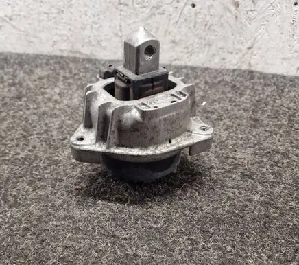 BMW M5 Engine mount bracket 6851263
