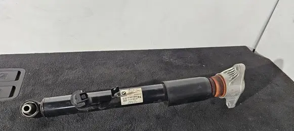 BMW 3 G20 G21 Rear shock absorber/damper 5A82660 10817611 755A8266002