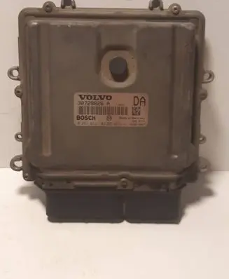 Volvo V70 Engine control unit/module 30729826A 1039S10667 0281012103