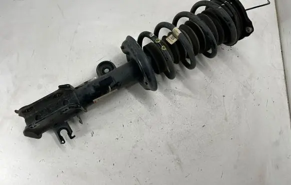 Dodge Hornet Front shock absorber with coil spring 68700004AA 27123 00505747620