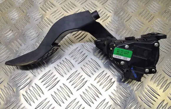 Audi A4 S4 B6 8E 8H Accelerator throttle pedal 8EI721523C 6PV00837505
