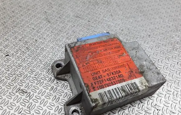Mazda 626 Airbag control unit/module GE4T57K30A